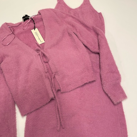 Freshman Sweaters - NEW Freshman1996 three piece sweater/skirt set in eyelash pink/purple size small